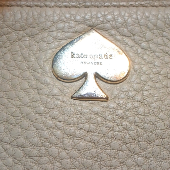 Kate Spade Wristlet Cream Pebbled Leather Pouch - Picture 3 of 8